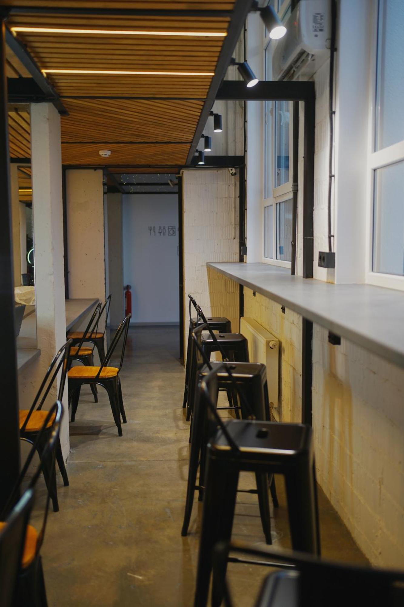 Capsule Hotel Constellation 91 Leópolis Exterior foto